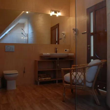 Ostoja Z Sauna 아파트 *